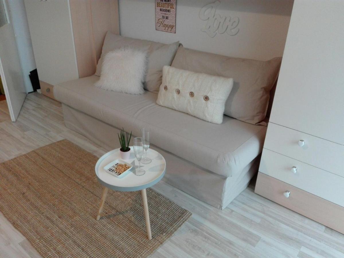 Sandra'S Studio Apartment Klagenfurt am Woerthersee Room photo